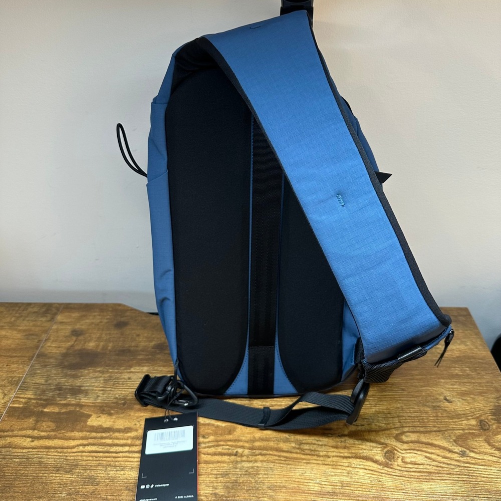 NEW Alpaka Metro Crossbody Bag Blue Axoflux 210D Right Shoulder Sling - Picture 6 of 13